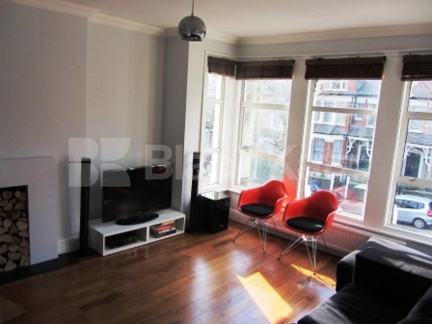 			Fantastic Location !, 1 Bedroom, 1 bath, 1 reception Flat			 Muswell Hill Road, MUSWELL HILL